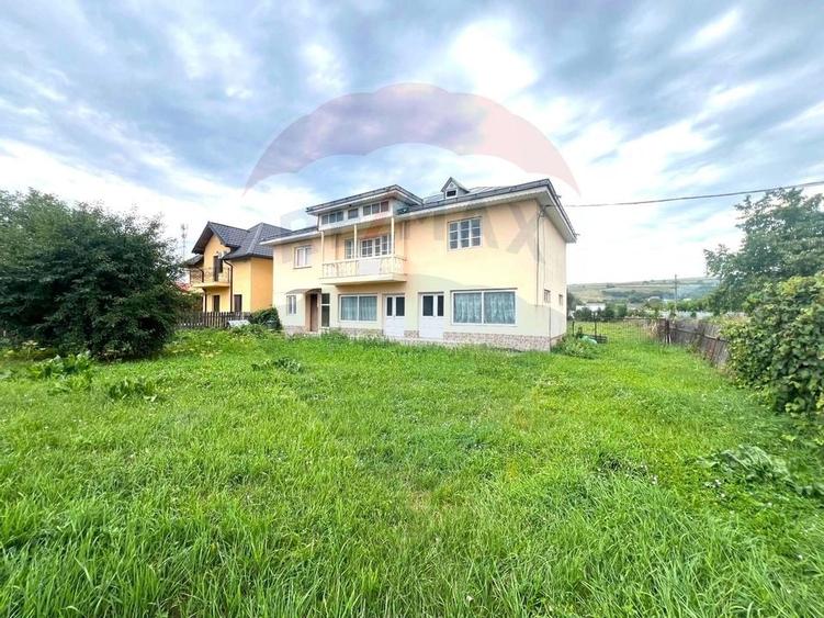 Casă / Vilă cu 6 camere de vânzare în com. Răcăciuni - 4