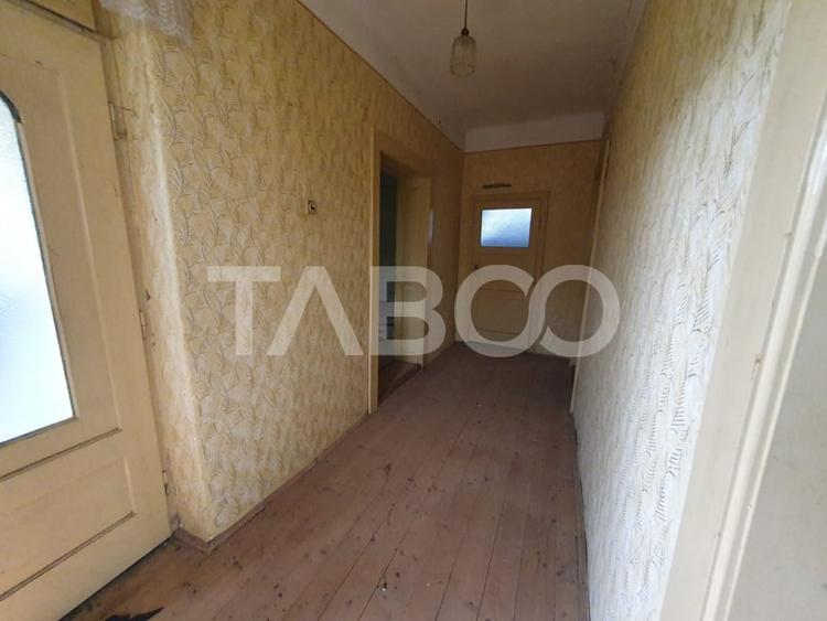 Casa de vanzare in Mandra 140 mp utili curte sura anexe 3 beciuri - 4