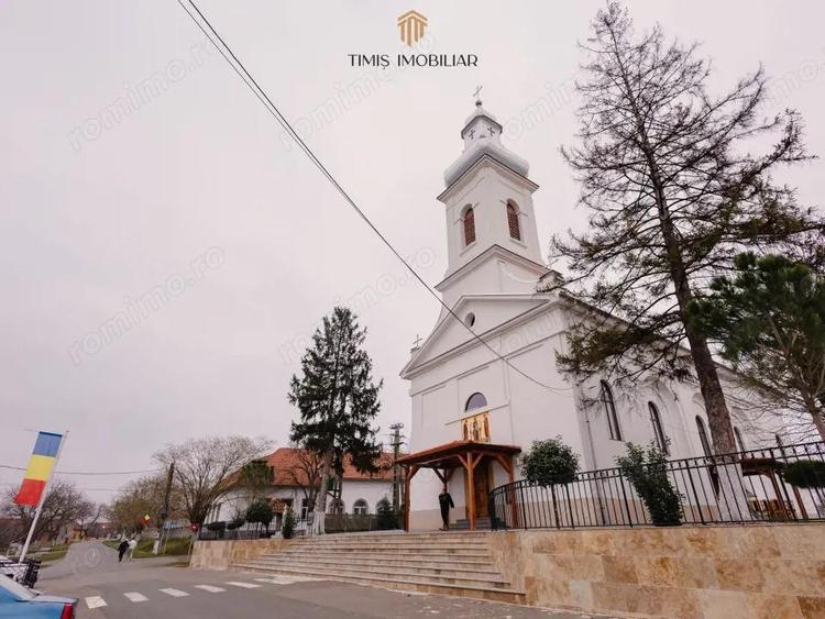 Teren Ianova 1200 mp, vatra satului | asfalt, utilitati | Comision 0% - 3