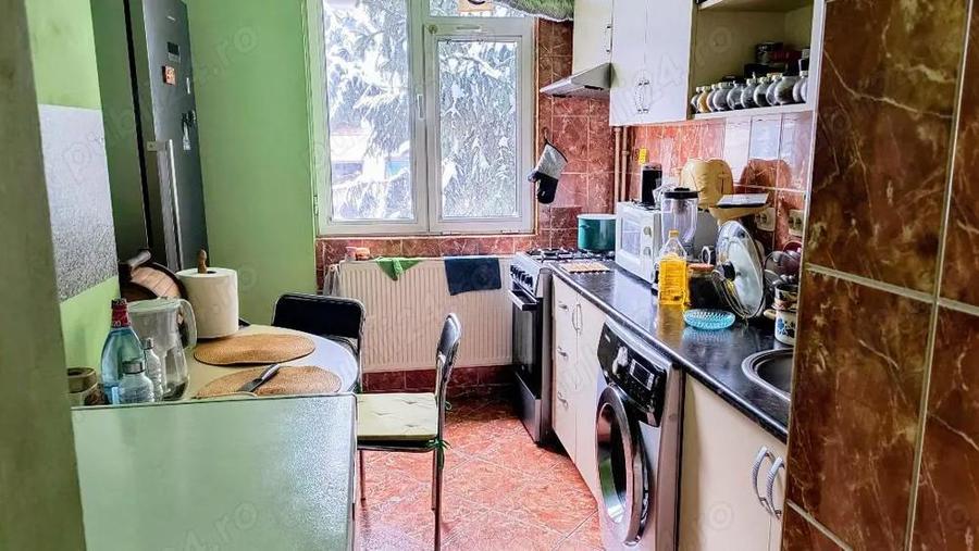 Apartament 3 camere decomandat de vanzare Berceni- Pta Sudului, bloc 1978, etaj 3 4 - 5