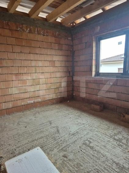 Vila noua de vanzare la intrare in Corunca - 7