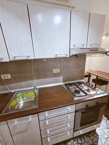 Garsoniera dubla Sala Palatului et 1/7  bloc 1960 centrala proprie 42 mp - 14