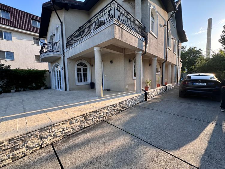 Casa deosebita sector 4 P+1+M. 6 cam.Util 418mp. Teren 1638mp - 55