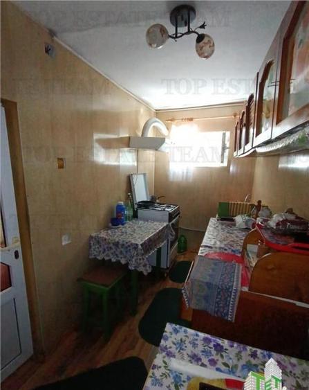 Casa, gradina si curte intr - un peisaj de poveste, aici in - 14