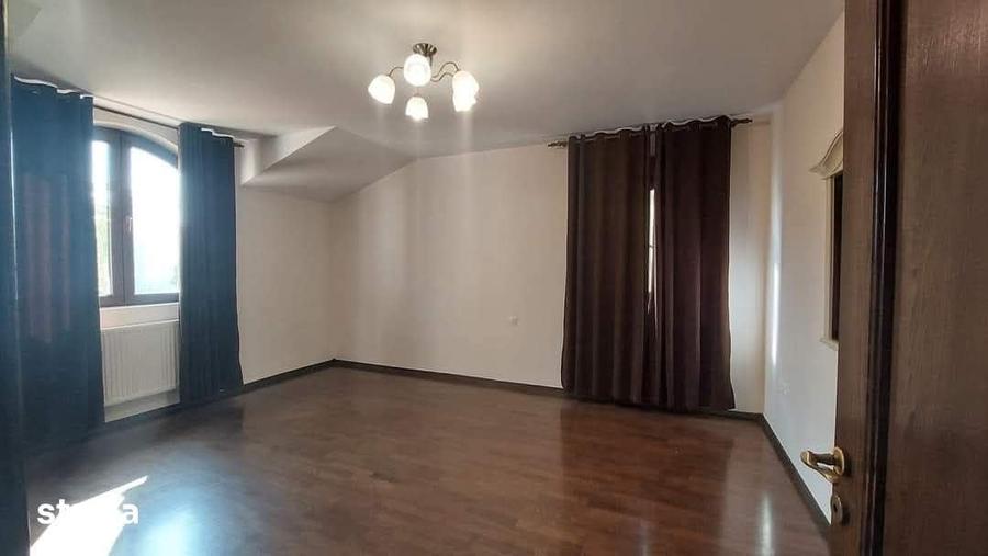 Casă cu 5 camere cu Teren 400 Mp în Miroslava