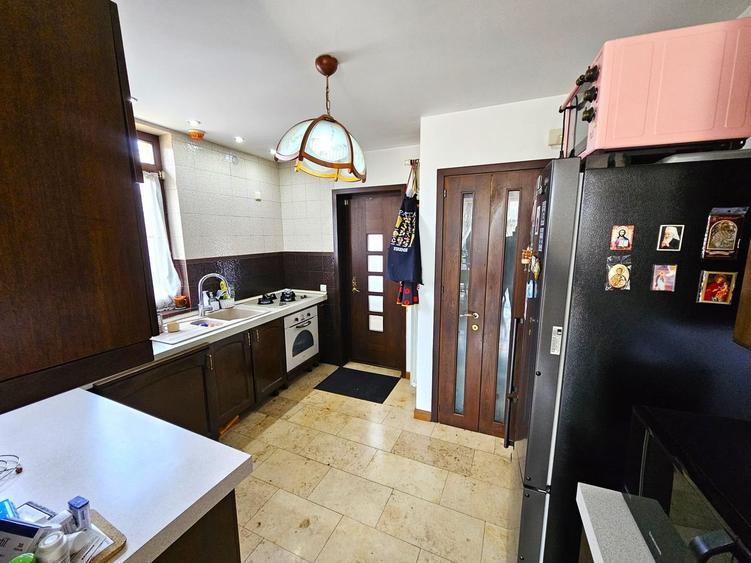 Vilă de Lux Unică în Ploiești | 690 mp Utili | Piscină Interioară - 19