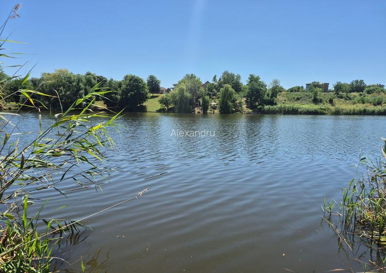Vila de vanzare in Balotesti,vecinatate lac