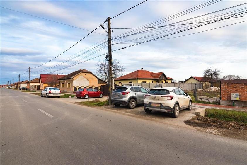 Teren intravilan cu toate utilitatile in Bors - 14