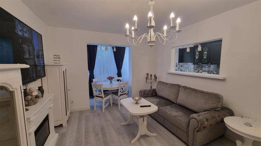 Apartament de 3 camere zona Centrul Civic - 2