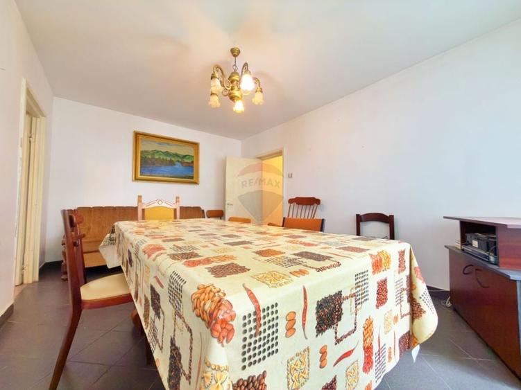Apartament 3 camere, parter, centrală proprie – Aurel Vlaicu, Arad - 2