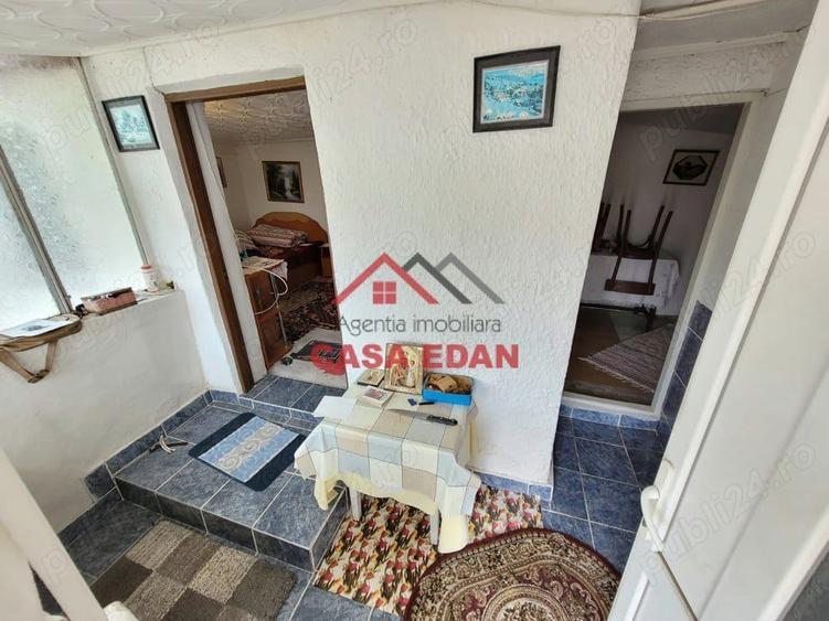 Casa in Calinesti Ph 4 camere teren 4997mp 50.000e - 4