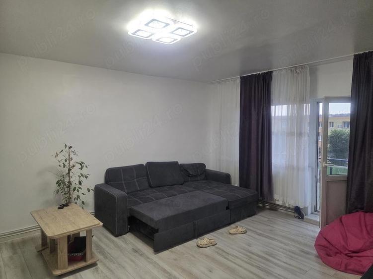 vand apartament decomandat 3 camere 68 mp - 9