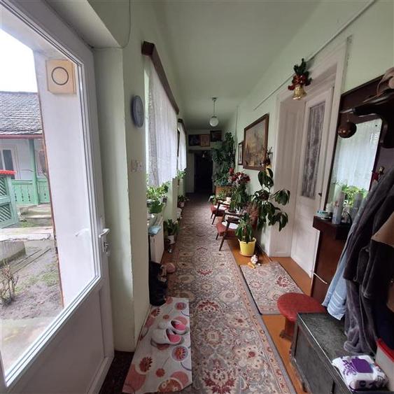 Bocsa Montana, Casa mare la strada principala - 20