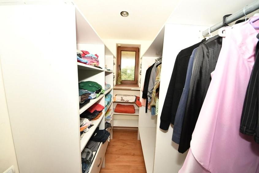 Vila spatioasa, constructie solida, zona micro 17 - Galati - 6