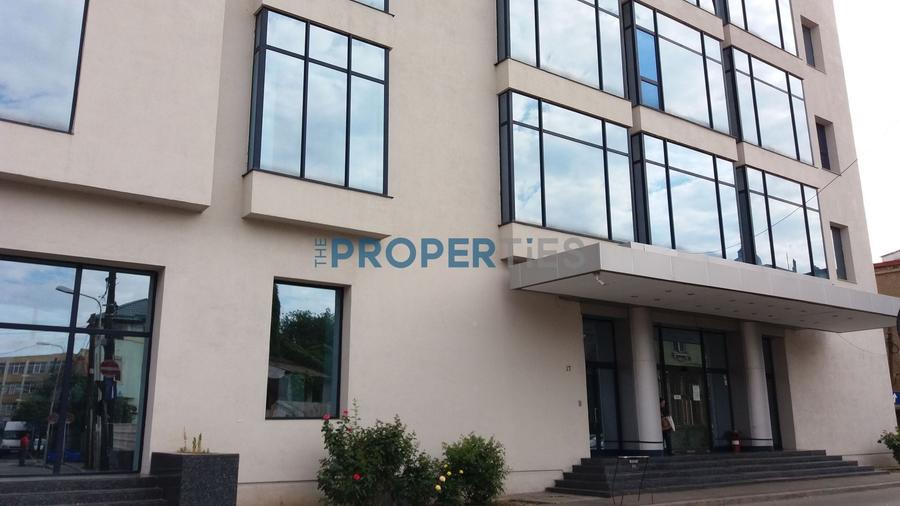 Vanzare cladire de birouri in zona Unirii - pentru sediu propriu sau investitie - 1