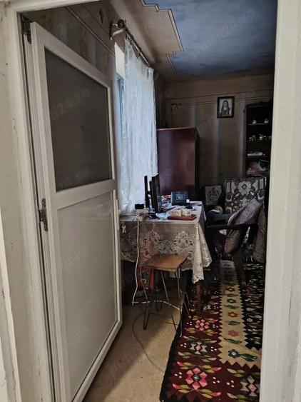 Casa batranesca din caramida - 2