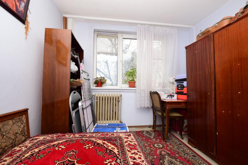 4 camere decomandat, centrală, boxă, etaj 1, 2 băi, Aleea Giurgeni - 1 Decembrie - 11