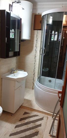 Vand apartament 3 camere et 3/4 Mangalia str Rozelor nr 13 decomandat renovat mobilat aproape de plaja gara si statiunea Saturn vedere la mare - 3