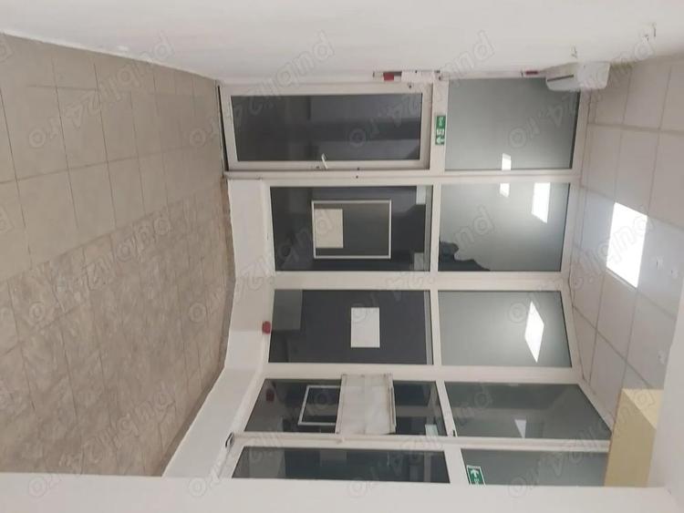 Inchiriez spatiu in Cluj Napoca Complexul Mercur la parter langa Superbet cca. 25mp pe termen lung. - 2