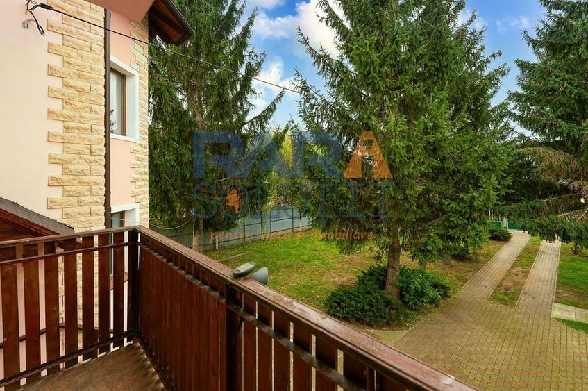 Vilă cu 6 dormitoare, 2 garaje, anexe multiple - 2076 mp teren - 2