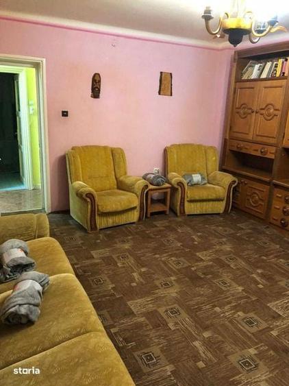 Proprietar inchiriez apt. 3 camere decomandate Bacau - 2
