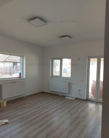 Casa individuala,la 800-900 m de STB si 4 km de metrou.Finalizata - 15