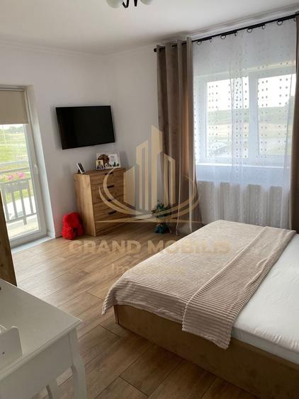 Duplex cu 3 camere cu Canalizare în Sânandrei