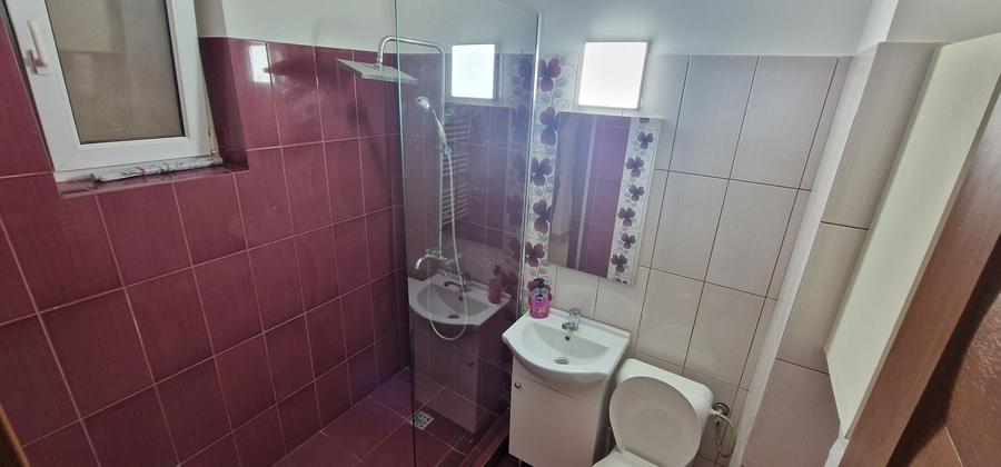 Gara-Abator, apartament cu 3 camere decomandate. - 9