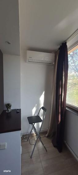 costin georgian 3 minute metrou - 1