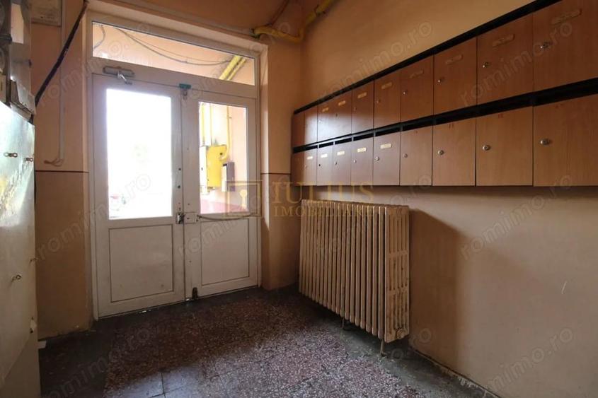 Complex Studentesc str.Daliei, et 3, bloc anvelopat; necesita renovare completa. - 12