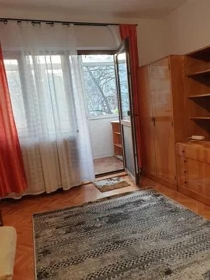 Apartament cu 4 camere, decomandat, zona Mircea Cel Batran - 4