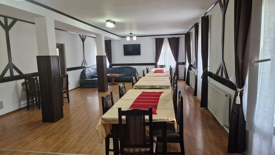 De Vanzare Pensiune-10 camere Voroneț - 4