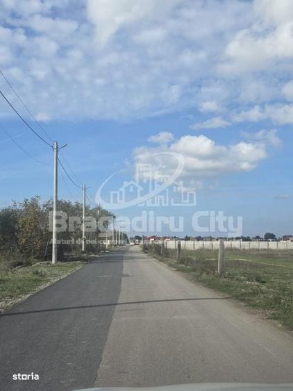 Teren intre case gaz si curent pe teren - 3