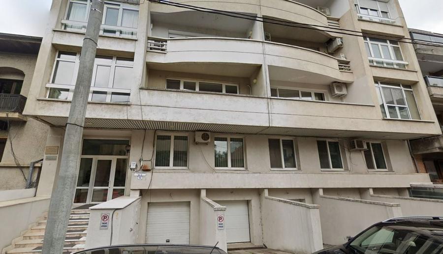 Spatii birouri/clinica in zona Aviatorilor - parter si demisol-350mp - 1