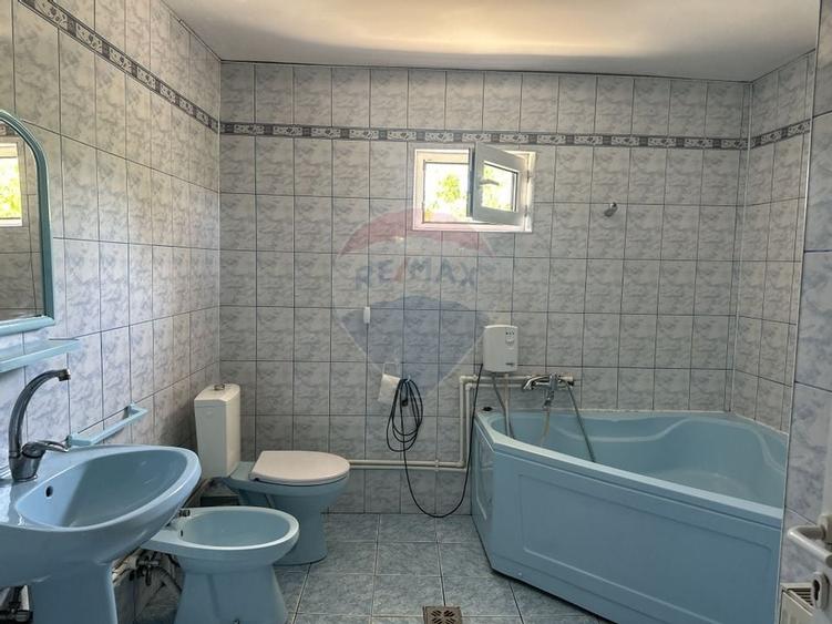 Casa spatioasa in Ciritei, gata de mutat - 16