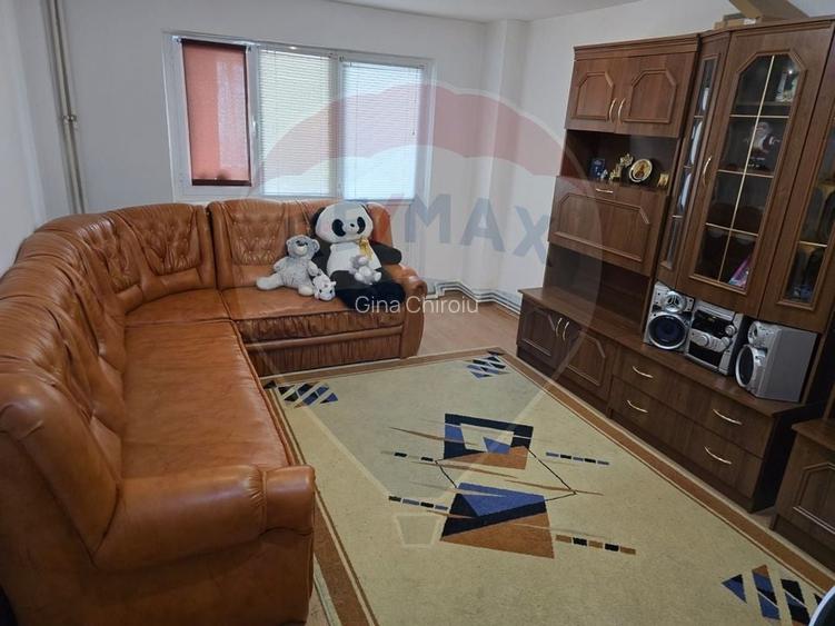 Apartament cu 3 camere de vanzare in zona Central