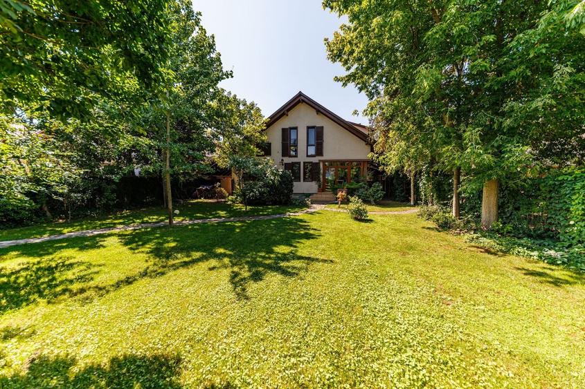 Locuiește lângă pădure, dar cu toate facilitățile la îndemână - 23