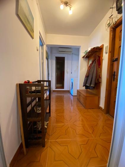 Casa de cultura, apart dec 51 mp Centrala - 2