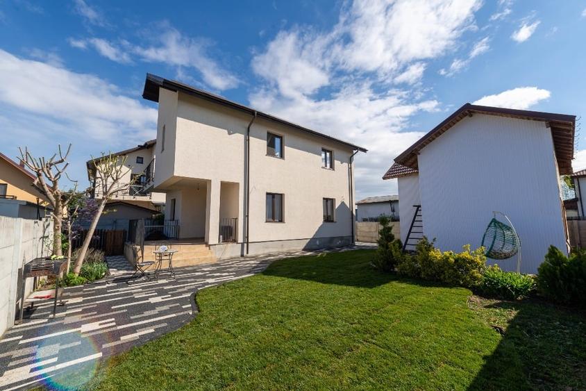 Vila Tunari  la cheie si garaj cu spatii de depozitare - 2