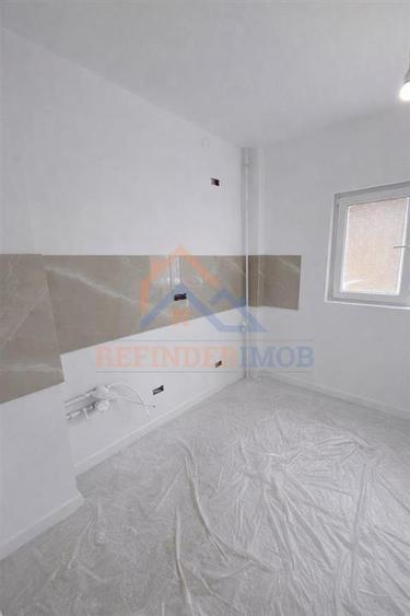 Apartament de vanzare cu 2 camere, zona Vitan - 2