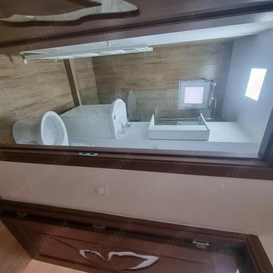Apartament 3 camere de Inchiriat disponibil din mai - 1