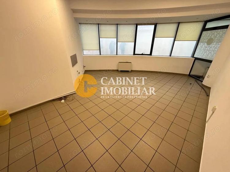 Birouri sau Spatiu Comercial - Functionalitate Multipla 320mp - Podu Ros - 5