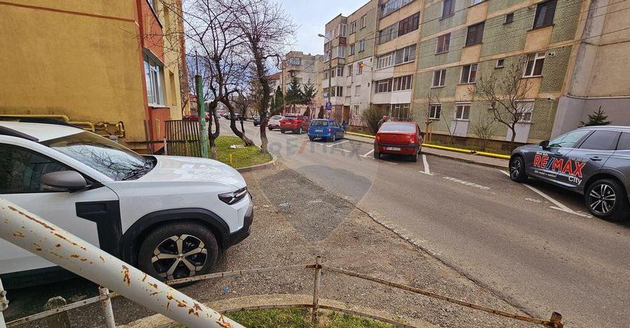 Spa?iu comercial - 17