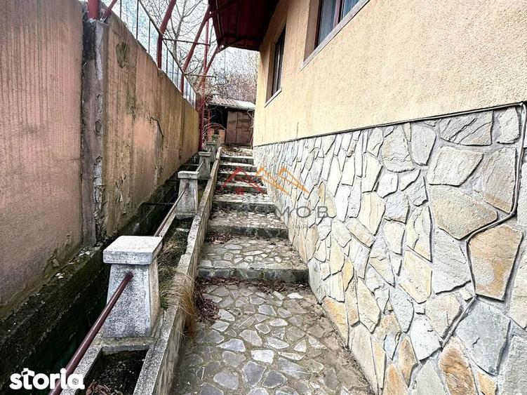 Vila 7 camere, an 1984, garaj, terasa, teren 604 m2, Poiana Campina,PH - 1