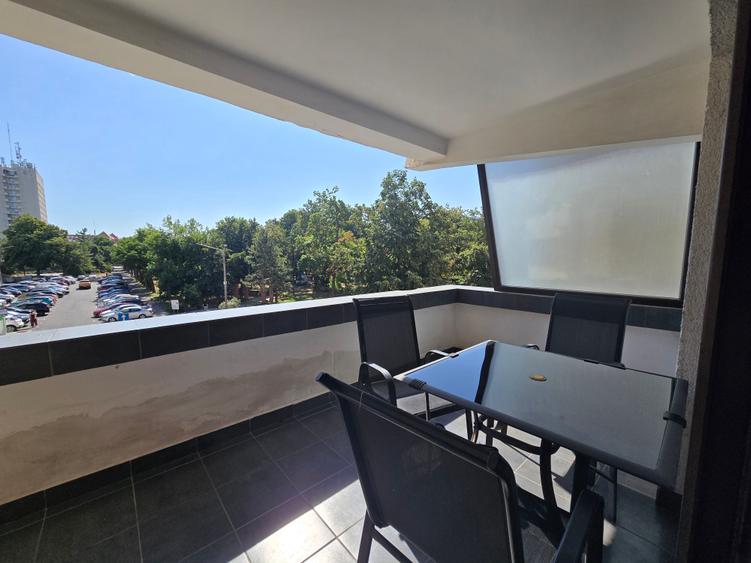 Apartament cu 4 camere decomandat în Ultracentral