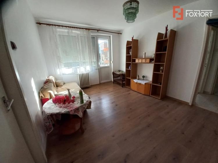 Apartament cu 2 camere semidecomandat, mobilat în Tipografilor