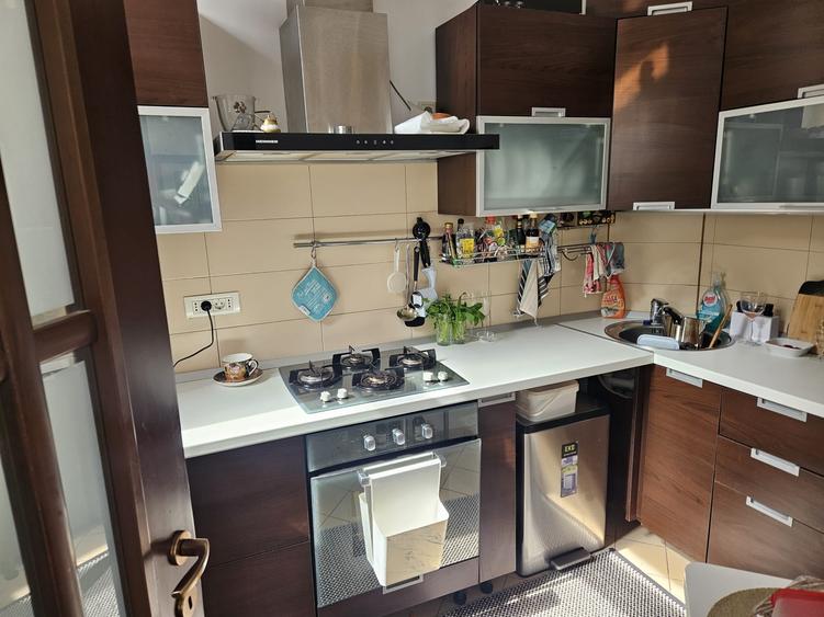 Casă individuală cu 4 camere cu Teren 70 Mp în Grădina Icoanei