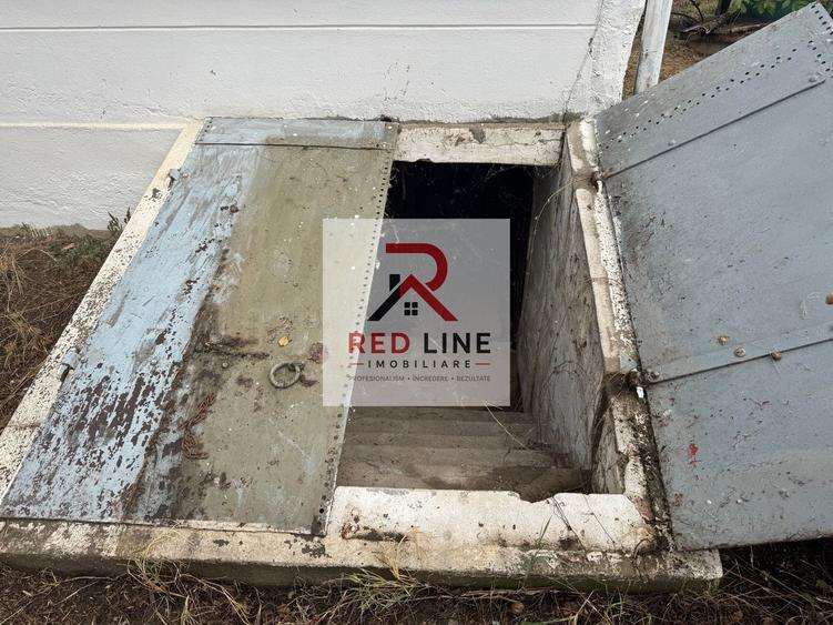 Casă cu 6 camere cu Canalizare în Roșiori