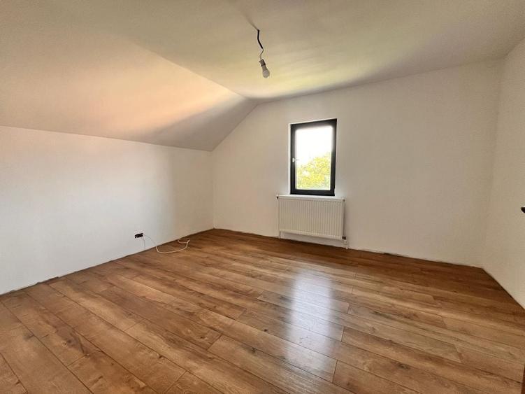Casă cu 4 camere în Mănești