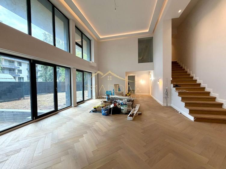 Apartament cu 4 camere în Străulești